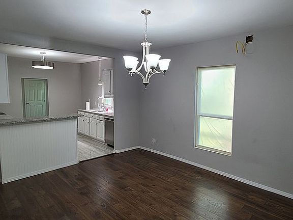 5th image of 2026 Holland St