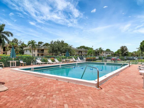 1900 S Kanner Highway #5-106, Stuart, FL 34994