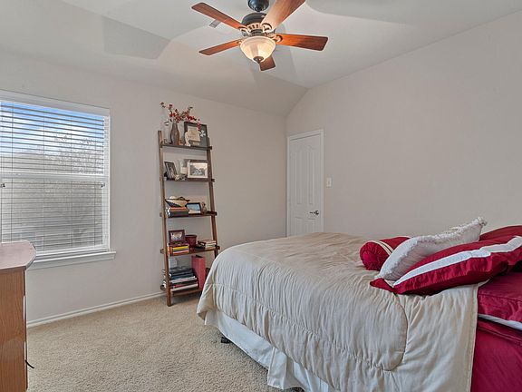 4th image of 5004 Meyers Ln