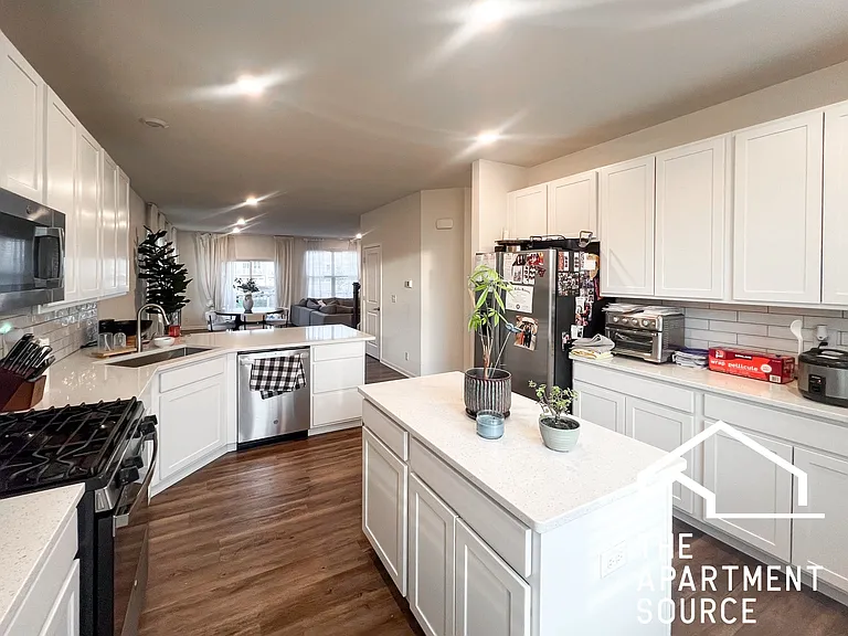 2360 Southwind Blvd #TOWNHOUSE — Photo 10