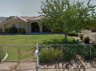 15585 Dakota Rd, Apple Valley, CA 92307