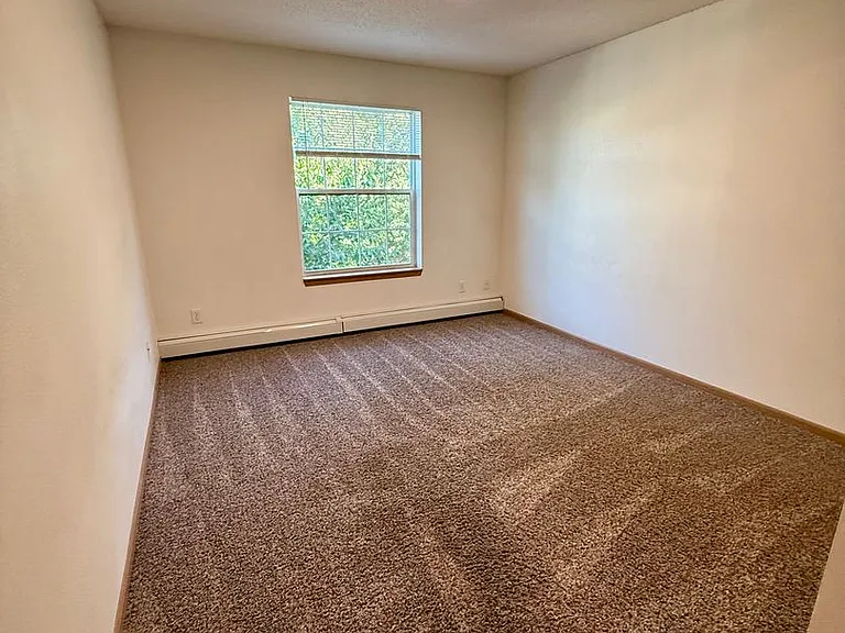 Ashwood Birchwood Apartments — Photo 23