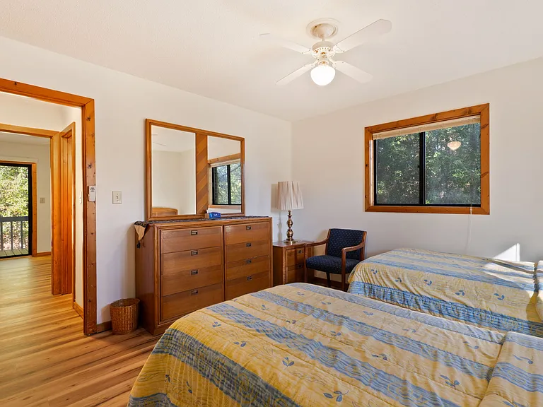 609 Hillsborough St #7 — Photo 22
