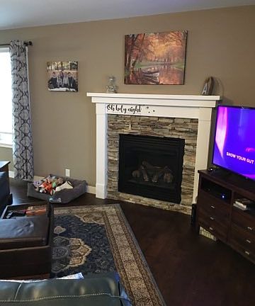 Gas fireplace

