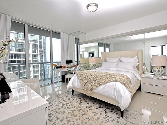 3rd image of 495 Brickell Ave APT 5210