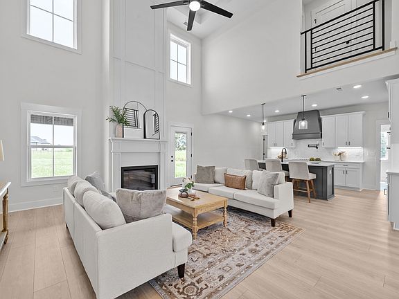 4th image of 4905 Royal View Way