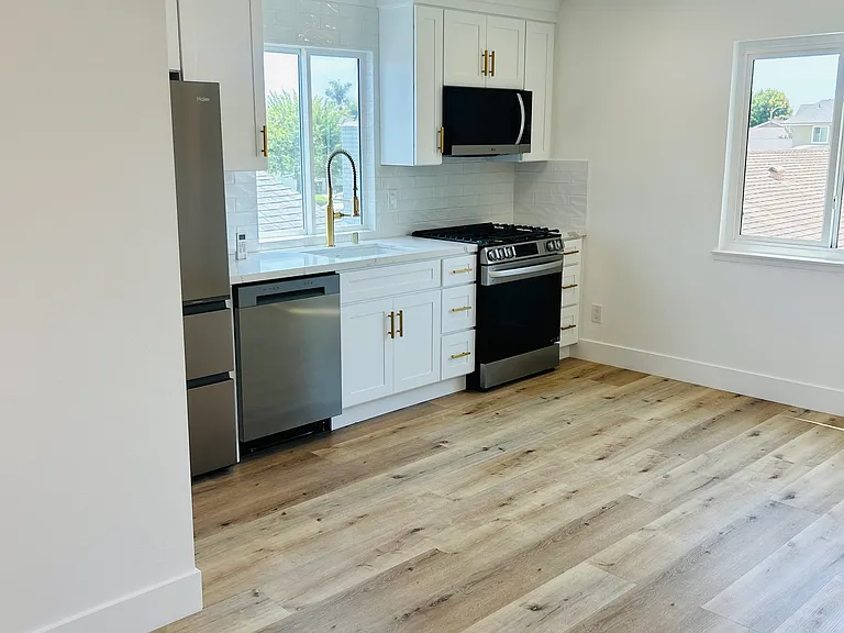 6281 Balmoral Dr #1 — Photo 10