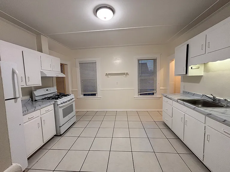 64-66 Wade St #2 — Photo 9