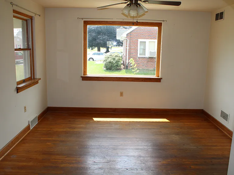 122 Voganville Rd — Photo 10