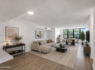 Applewood Village Ii-E, Coconut Creek, FL 33066