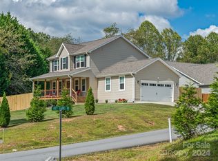 104 Ivey Farms Rd, Candler, NC 28715