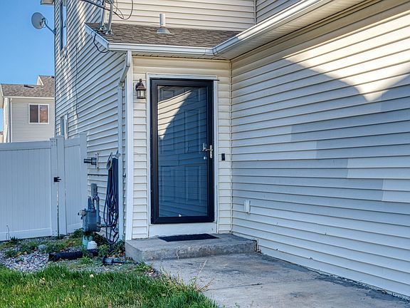 3rd image of 3802 Lunar Ave