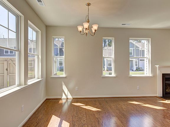 4th image of 941A Vineyard Pl