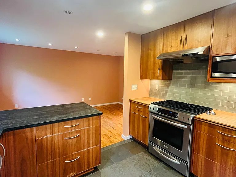 7131 NE Baker Hill Rd — Photo 8