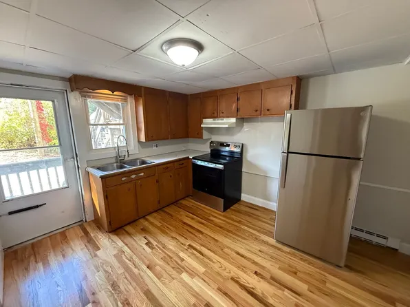 54 Walnut Street, 54 Walnut St #5, Putnam, CT 06260