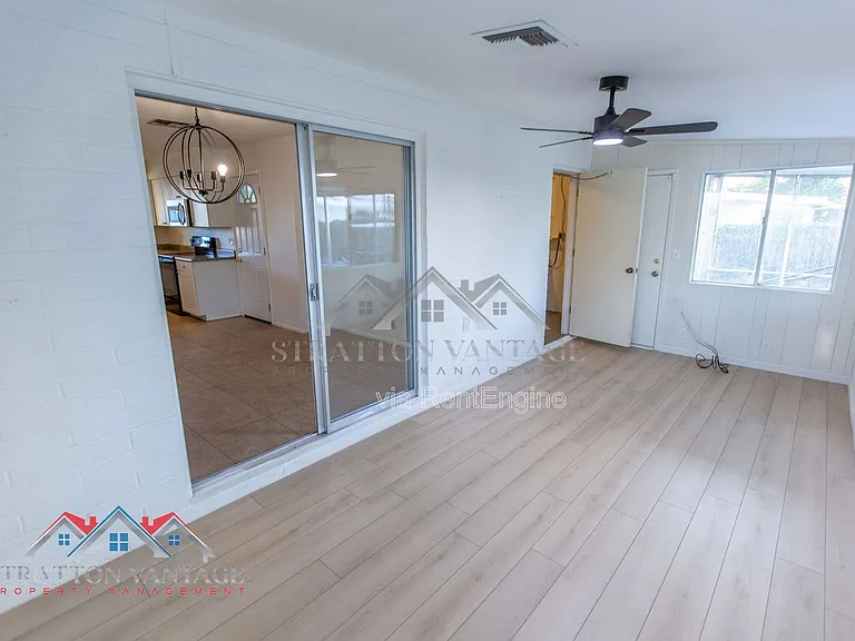 5706 E Des Moines St — Photo 17