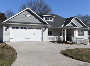 504 N Rutherford St, Macon, MO 63552