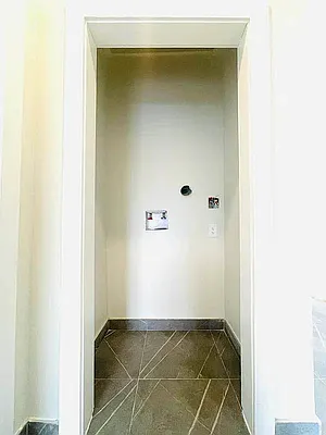 Rented by GROOME REALTY LLC | media 11