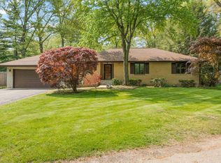 204 Oriole Trl, Trail Creek, IN