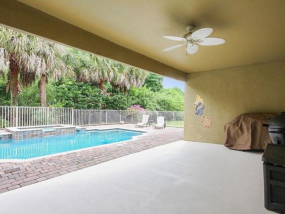2nd image of 11809 Autumn Creek Dr