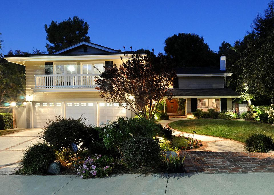 1st image of 4826 Winnetka Ave