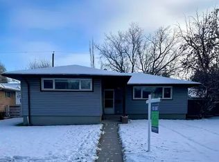 9135 142nd St NW #101, Edmonton, AB T5R0M8