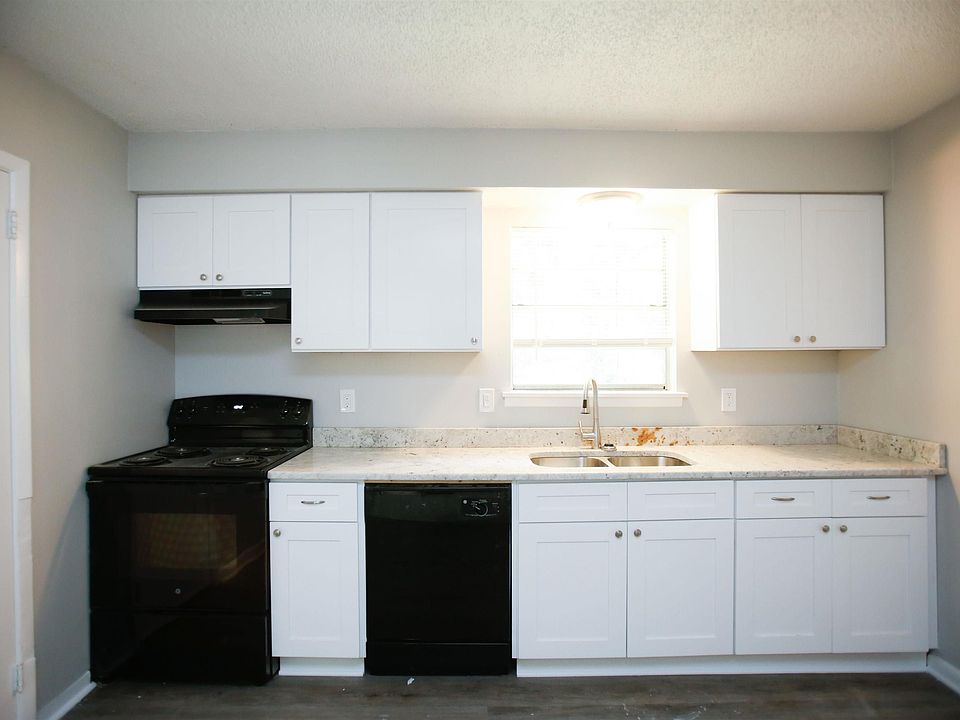 2nd image of 57 Southern Oaks Dr