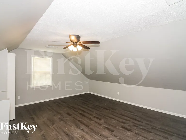 3066 Circle Gate Dr — Photo 11