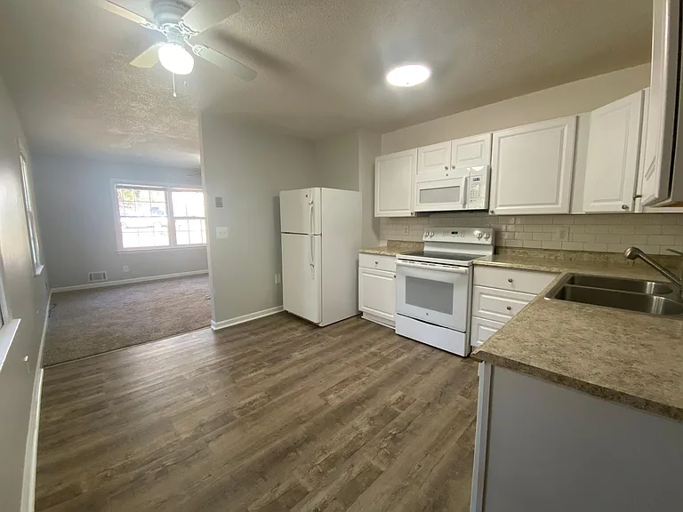 195 N Etowah Dr #2 — Photo 12
