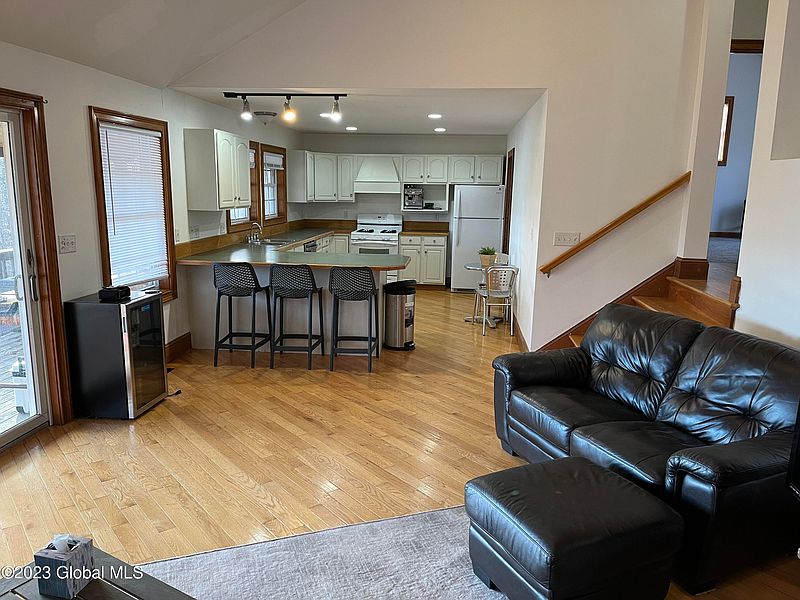 5th image of 438 Rossman Valley Road