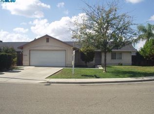 2433 N Jacob Ct, Visalia, CA 93291