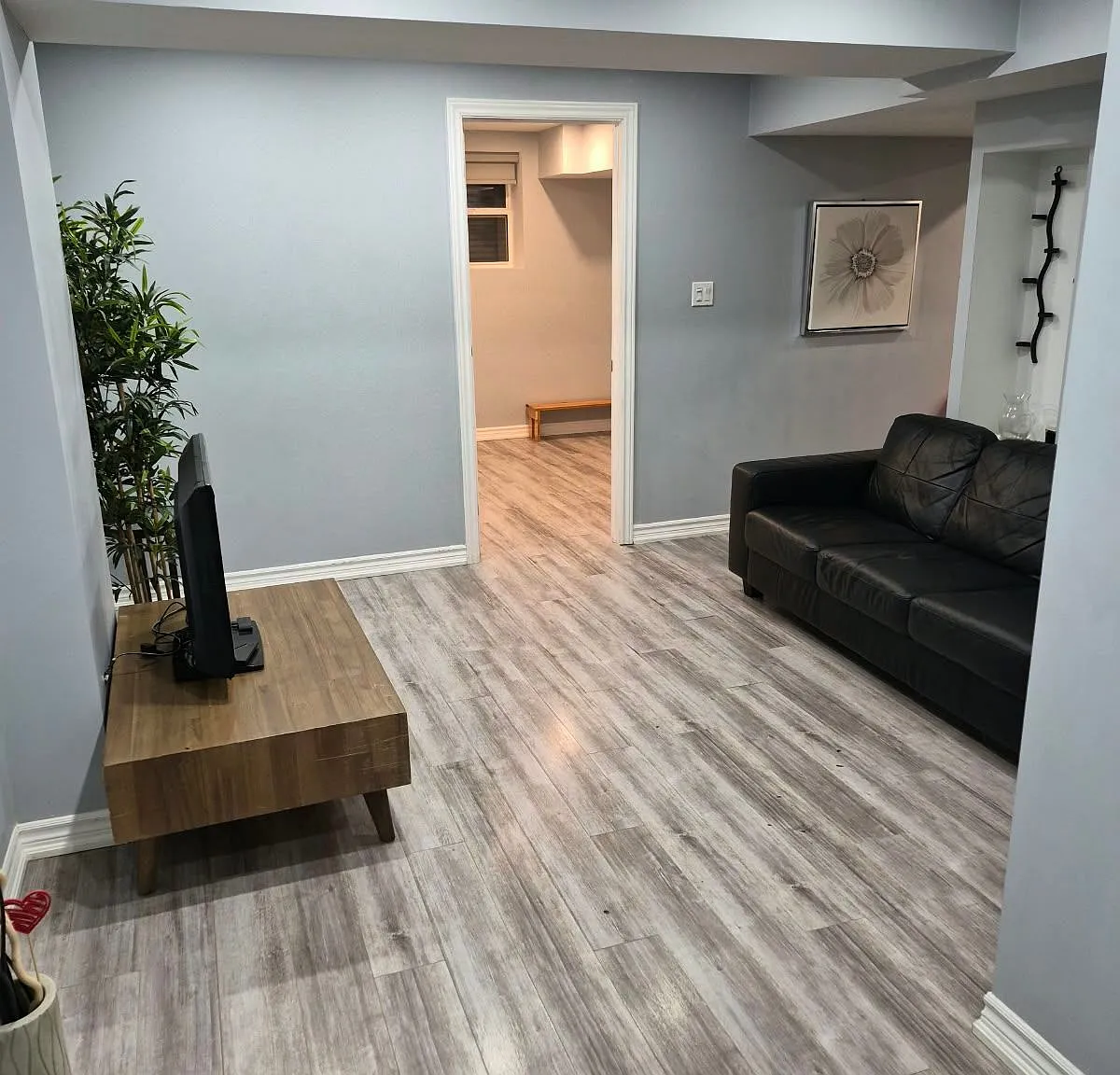 1573 Eglinton Ave W — Photo 2