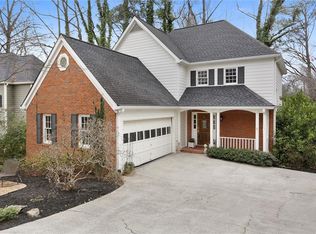 676 Oakledge Dr, Marietta, GA 30060