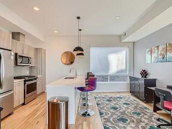 Dining room or office space