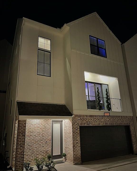 1st image of 3316 Hutchins St
