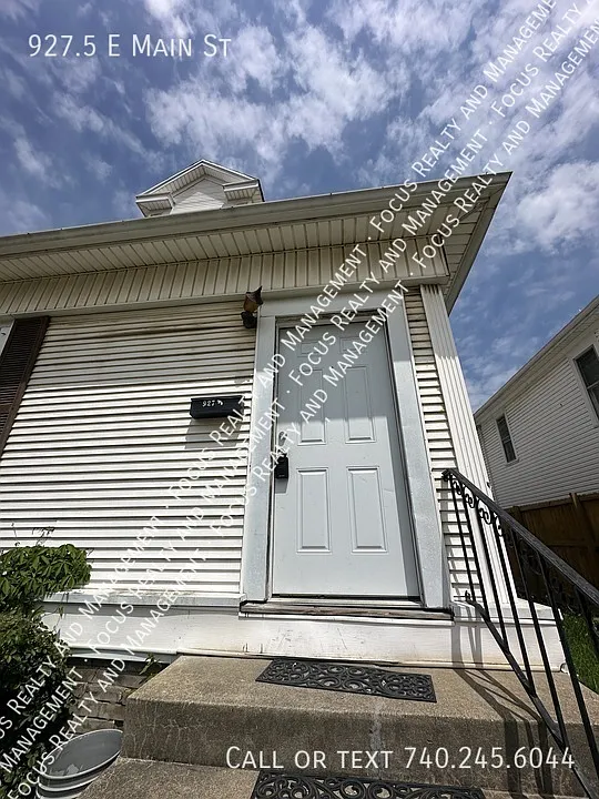 927.5 E Main St photo 1