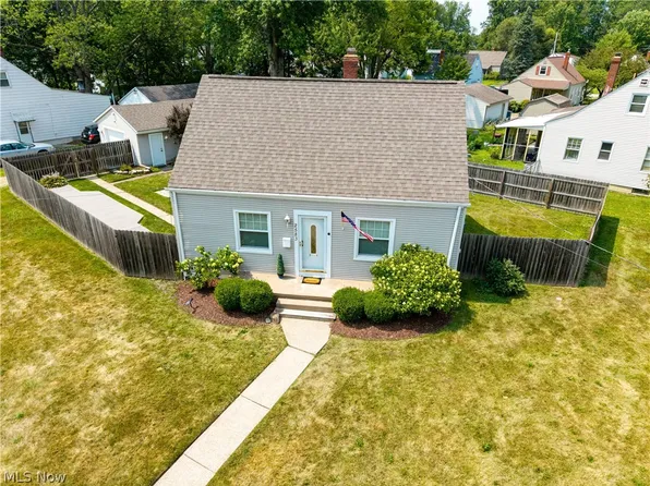 2583 E 38th St, Lorain, OH 44055