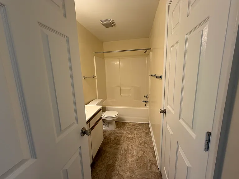 115 McConville Rd #B — Photo 14