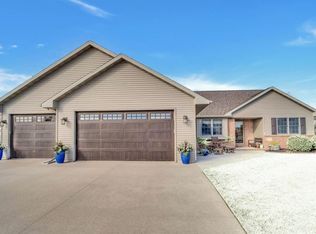 4837 N Fuji Dr, Appleton, WI 54913