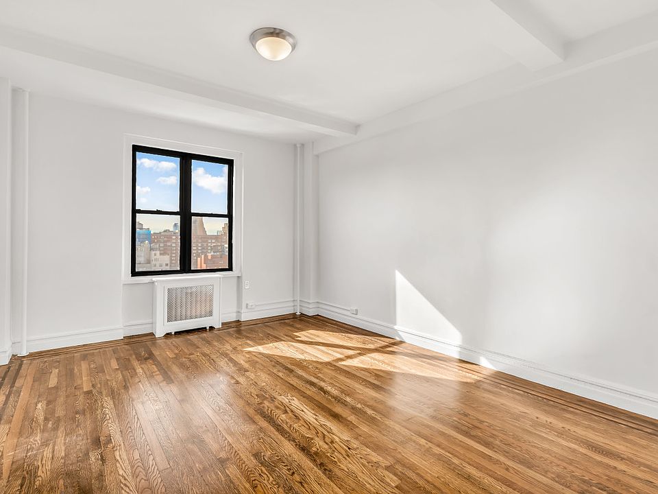 1st image of 208 W 23rd St APT 1514