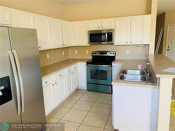 2nd image of 1057 NE 208th St