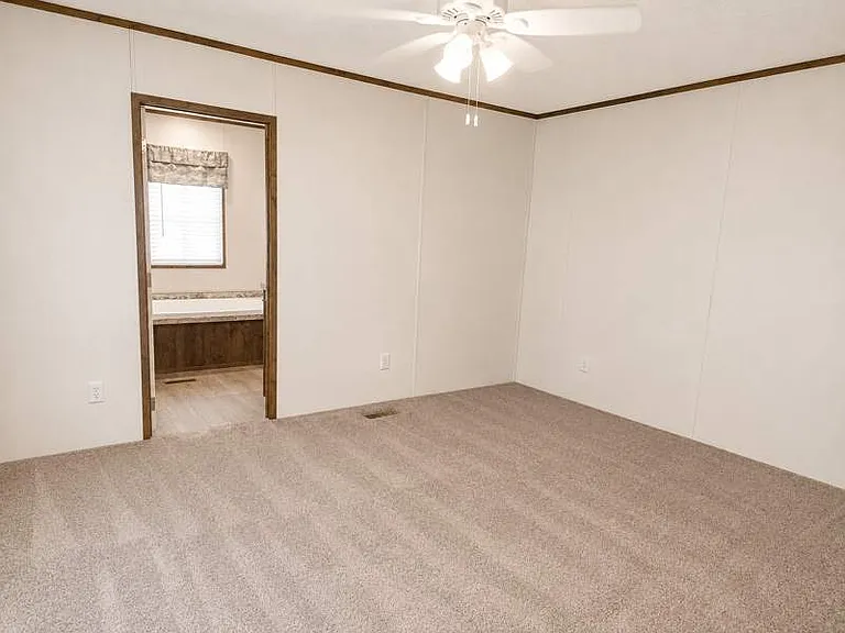 315 Robin Ann Ave — Photo 7
