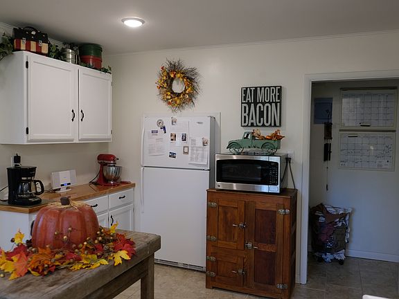 5th image of 18317 Osgood Ln