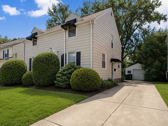 2nd image of 1500 Brainard Rd