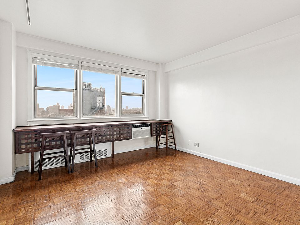 1st image of 111 3rd Ave APT 11D
