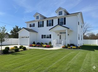 106 N 6th St, Rio Grande, NJ 08242