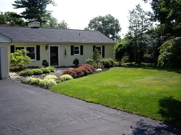 231 Reeser Rd, Camp Hill, PA 17011