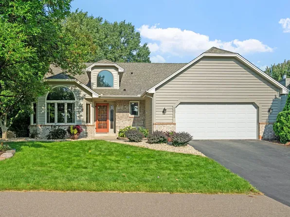 11250 N Eagle Lake Blvd, Maple Grove, MN 55369