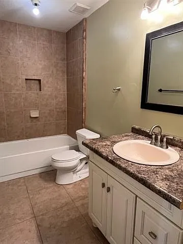 310 Portsmouth Dr — Photo 6