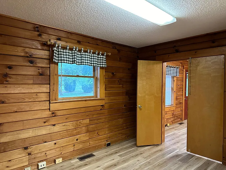107 Raleigh Dr — Photo 13